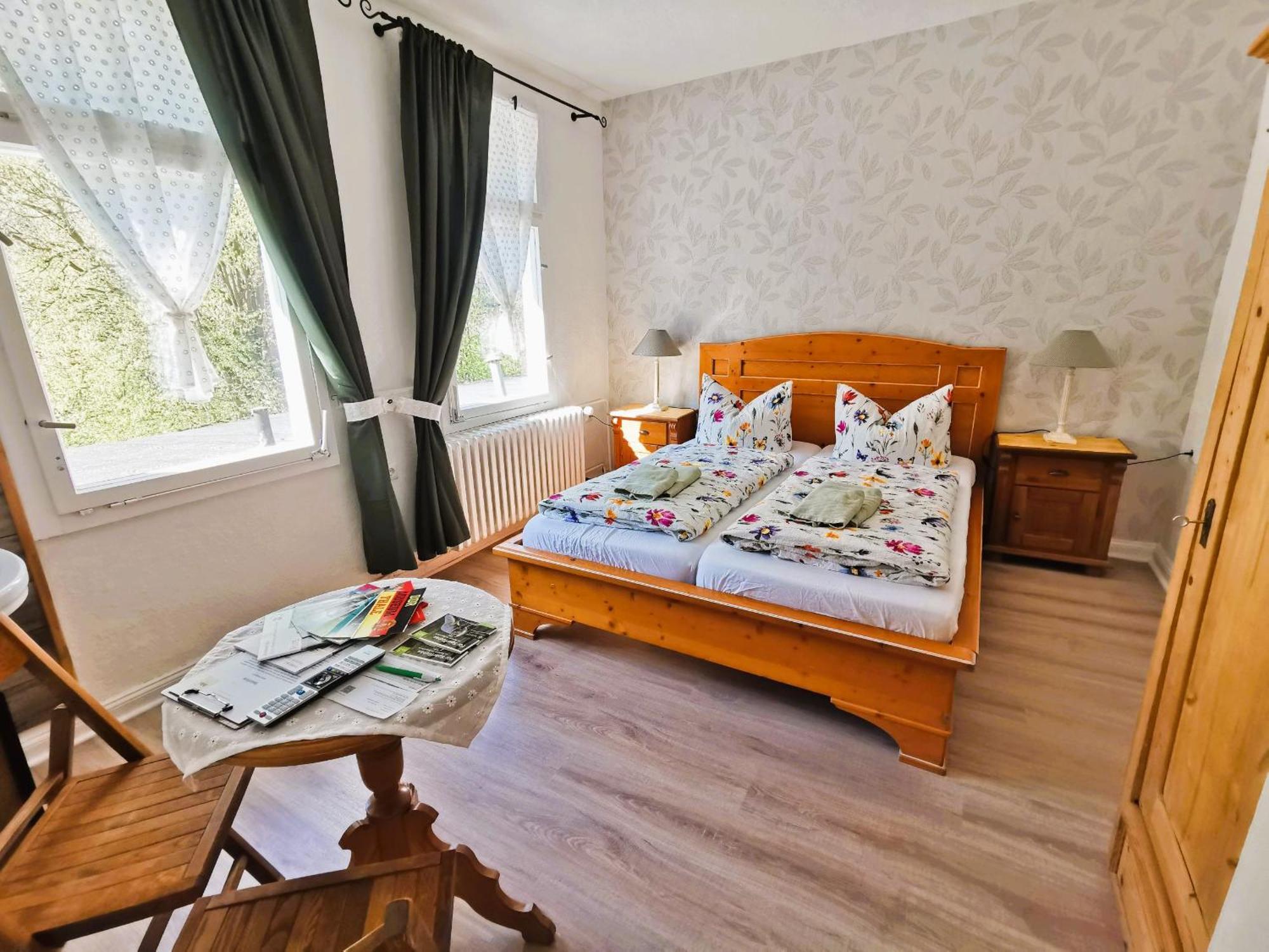 Pension Im Tal Der Stille Treseburg Exteriör bild